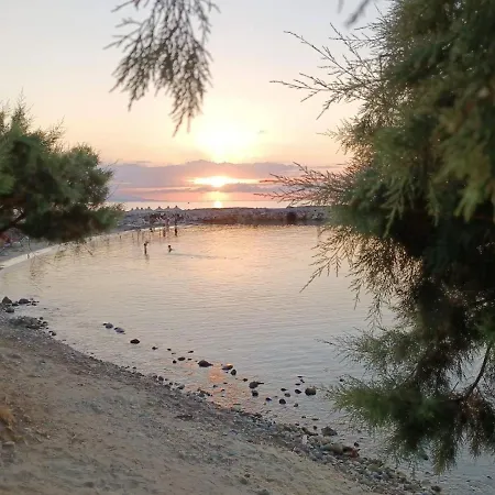 Sunset Apts