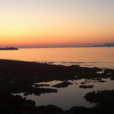 Sunset Apts 아파트호텔 구베스